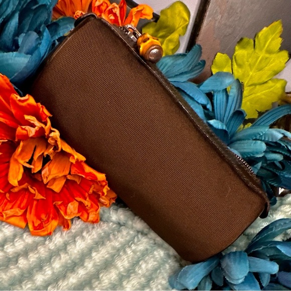 Gucci Bamboo Mini Cylinder Pouch-Brown with Bamboo Zipper Pull - Picture 2 of 8